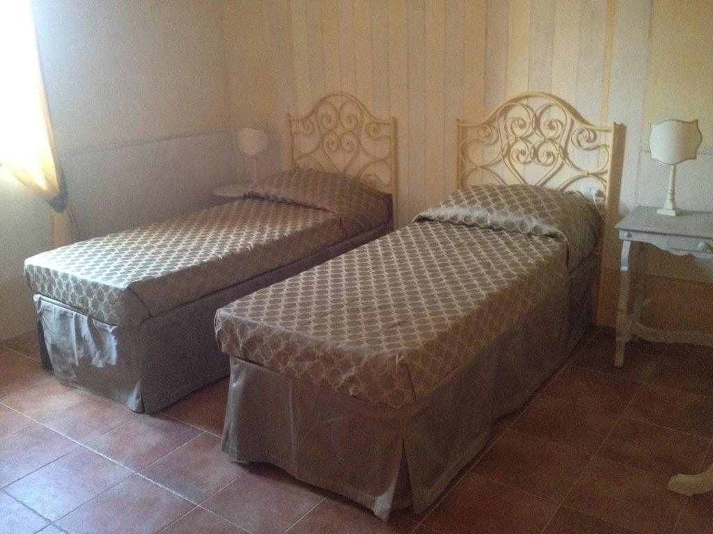 La Locanda Di Ortimino มอนเตสแปร์โตลิ ห้อง รูปภาพ